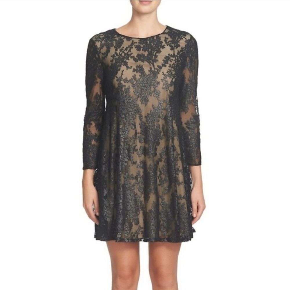 CECEΒ βblackβandβnudeβlaceβdressβ